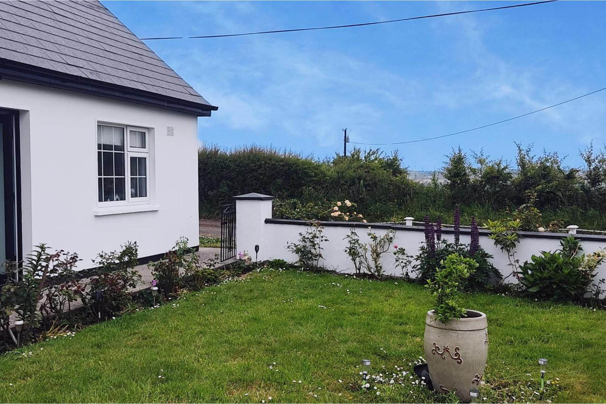 Cozy Cottage Retreat In Listowel Pet Friend Exterior photo